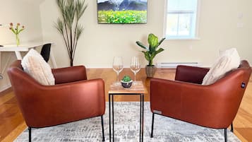 Studiosuite – superior | Individuelt innredet, skrivebord og skrivebord for bærbar PC