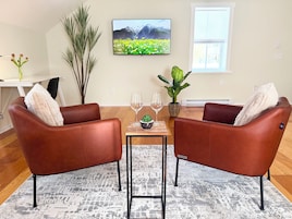 Superior Studio Suite | Hypo-allergenic bedding, down comforters, individually furnished, desk