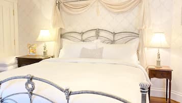 Snow White Room, 1st Floor (Stair Access Only)