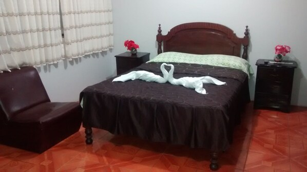 Standard Double Room | Laptop workspace, rollaway beds, free WiFi