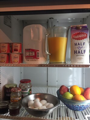 Free daily continental breakfast