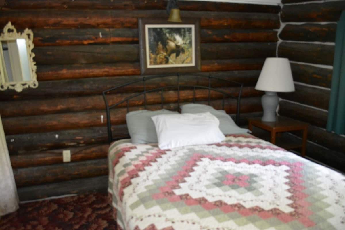 Cabin, 3 Bedrooms | Wi-fi percuma, cadar katil 