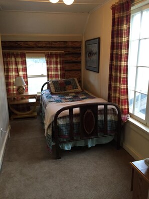 Standard Single Room, 1 Single Bed, Shared Bathroom - Gakona Lodge (Gakona)