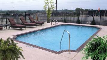 ์์ฆ๋ณ๋ก ์ด์๋๋ ์ผ์ธ ์์์ฅ, 10:00 ~ 22:00 ์คํ, ์ผ๊ด์ ์์