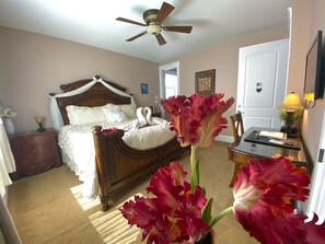 Basic Single Room, 1 King Bed, Ensuite, Garden View