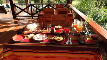 Free daily continental breakfast