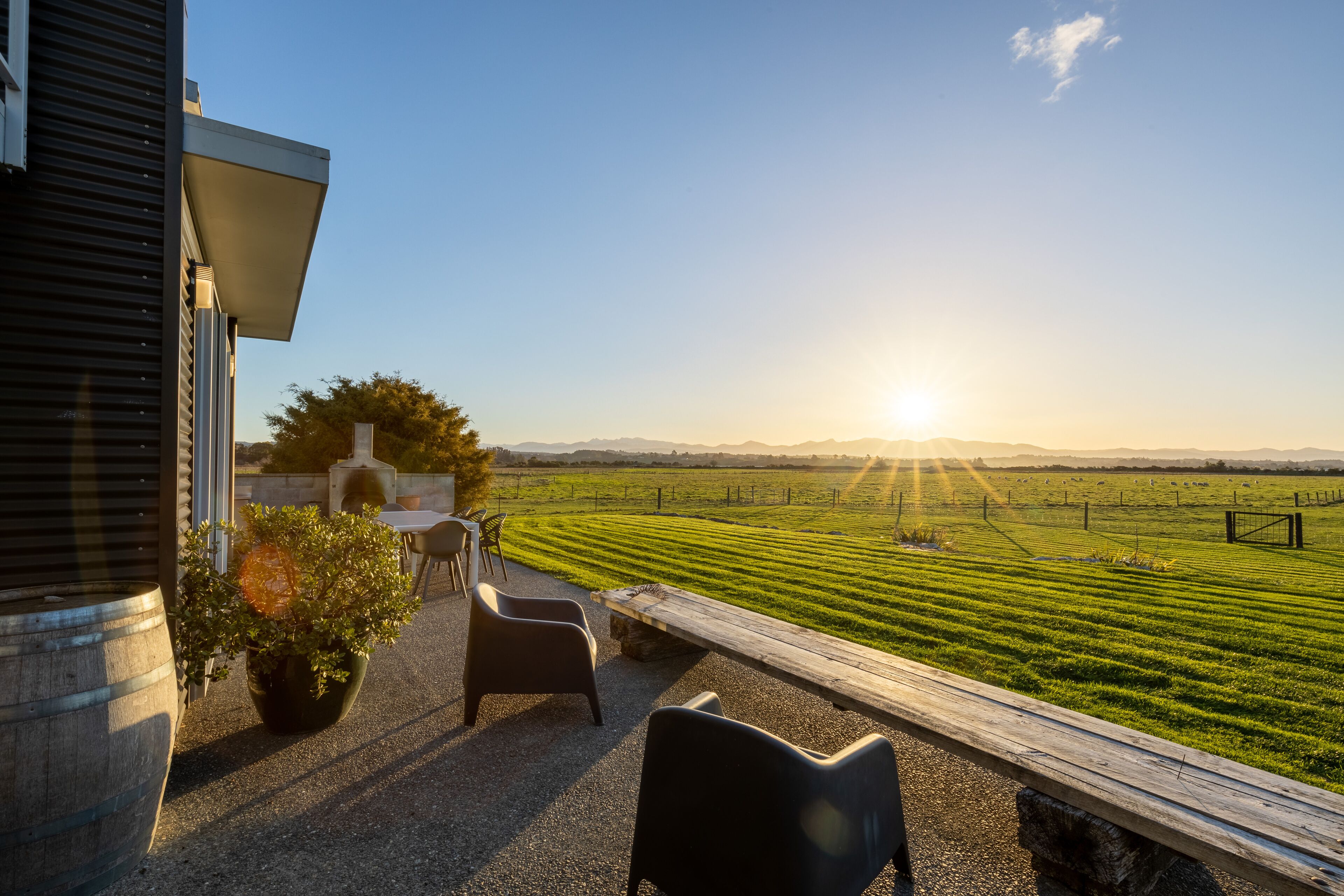 Nhà Exclusive | Hiên