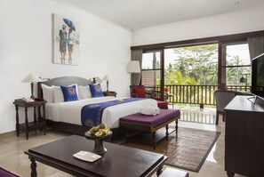 Artículos del minibar gratis y caja de seguridad en la habitación 