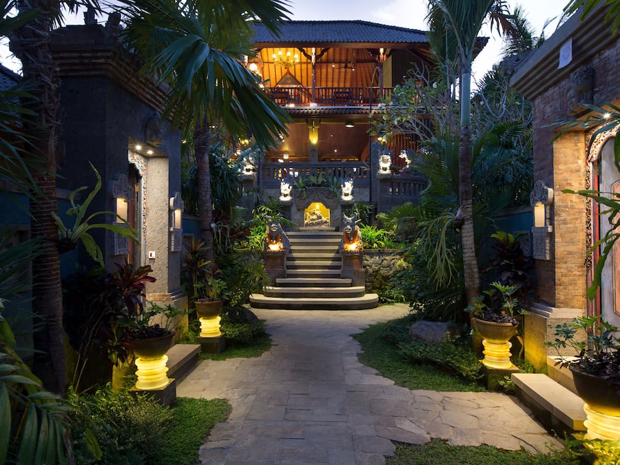 Entrada de la propiedad