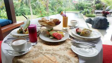 Dagelijks à la carte ontbijt (IDR 200000 per persoon)