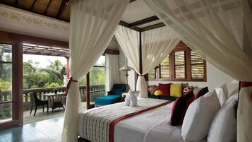 One Bedroom Pool Villa (Rice Field View) | 1 bedroom, free minibar items, in-room safe, desk