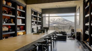Luxury Suite, 5 Bedrooms | In-room dining
