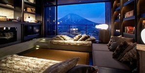 Luxury Suite, 3 Bedrooms | Living area