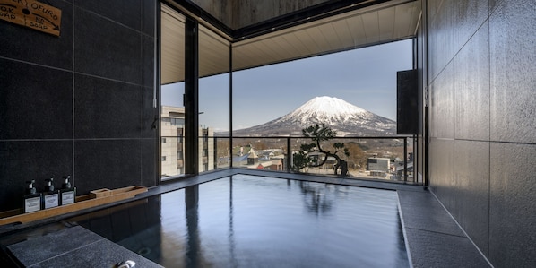 Luxury Suite, 5 Bedrooms