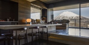 Luxury Suite, 3 Bedrooms | Living area | 43-inch flat-screen TV with satellite channels, TV, fireplace - Suiboku (Kutchan)