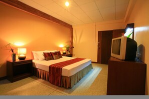 Deluxe Room, 1 Large (Double) Bed | Free WiFi - DMa Hotel (Khon Kaen)
