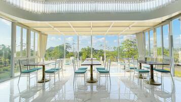 บริการอาหารเย็น, อาหารไทย