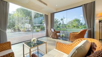 บริเวณนั่งเล่นที่ล็อบบี้