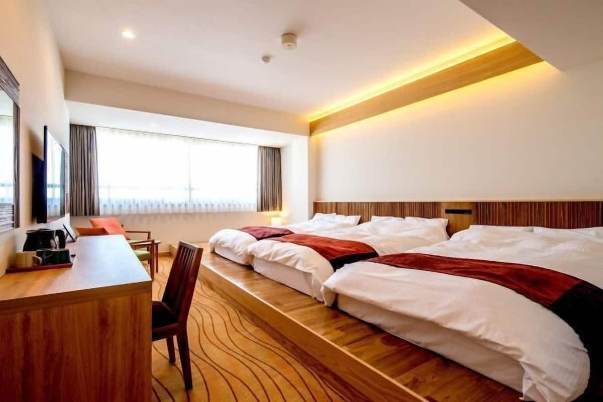 In-room safe, free WiFi