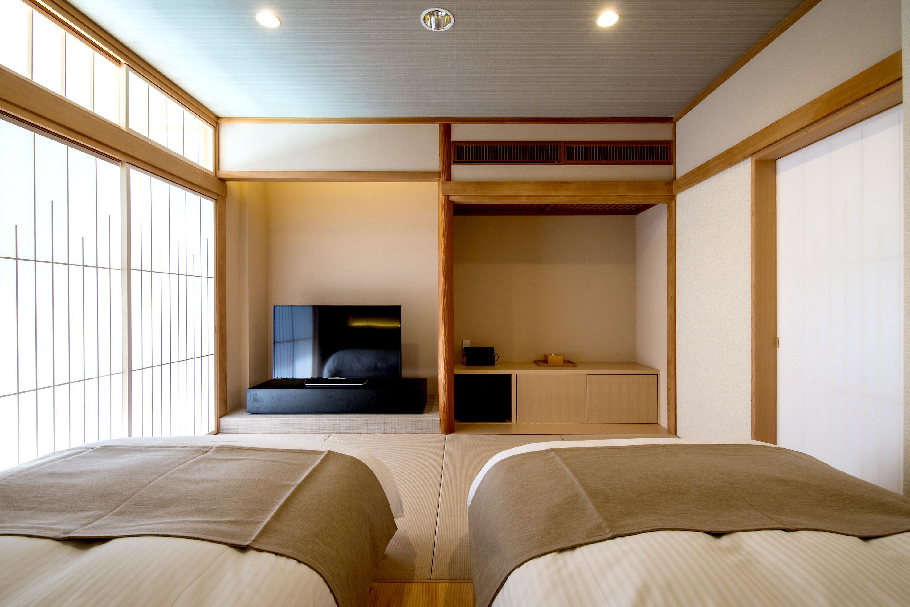 in-room safe, free wifi