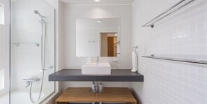 Villa (8 person) | Bathroom | Free toiletries, hair dryer, electronic bidet, towels - Baw Baw Sansou (Kutchan)