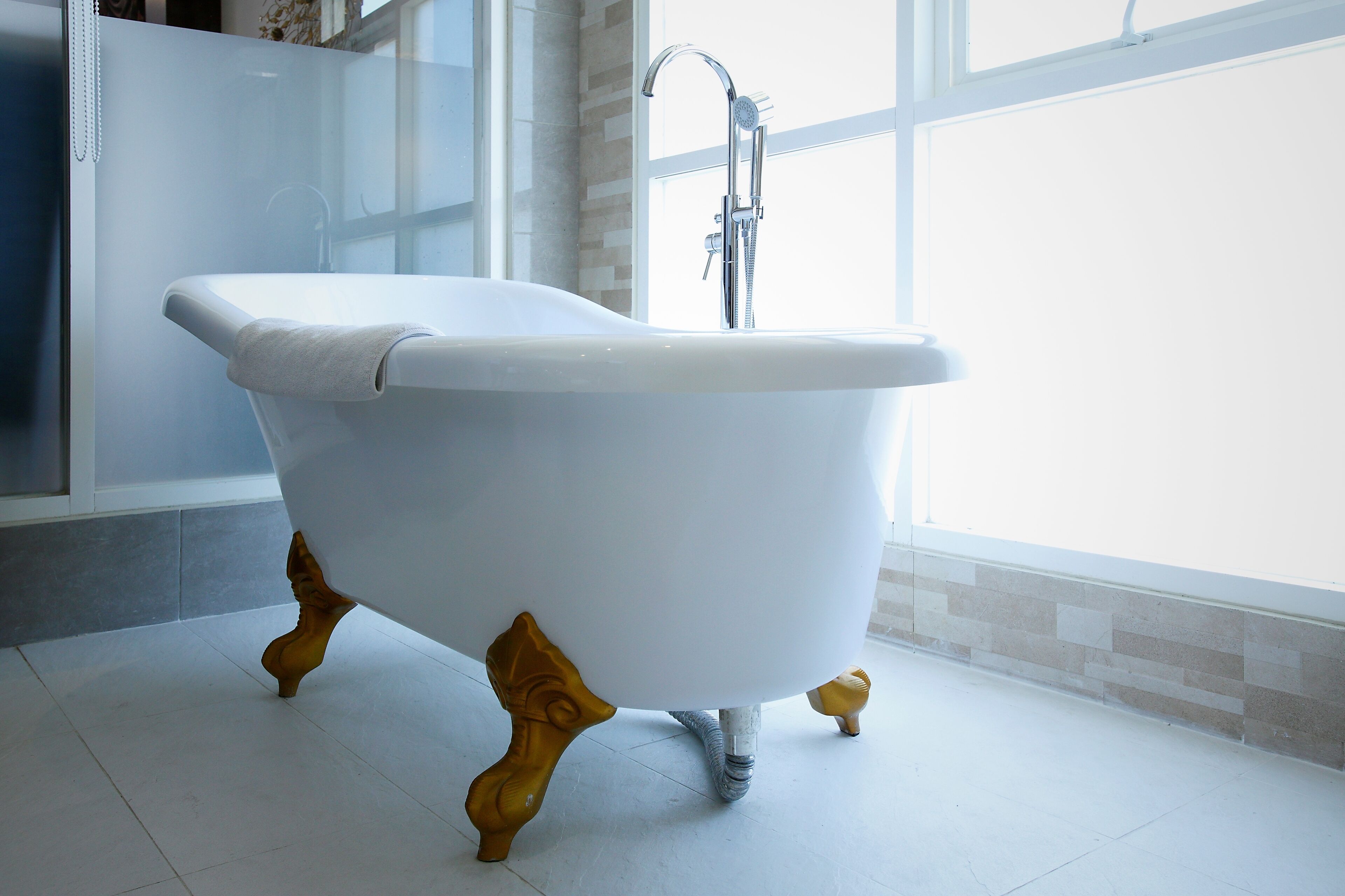 family suite | deep-soaking bathtub