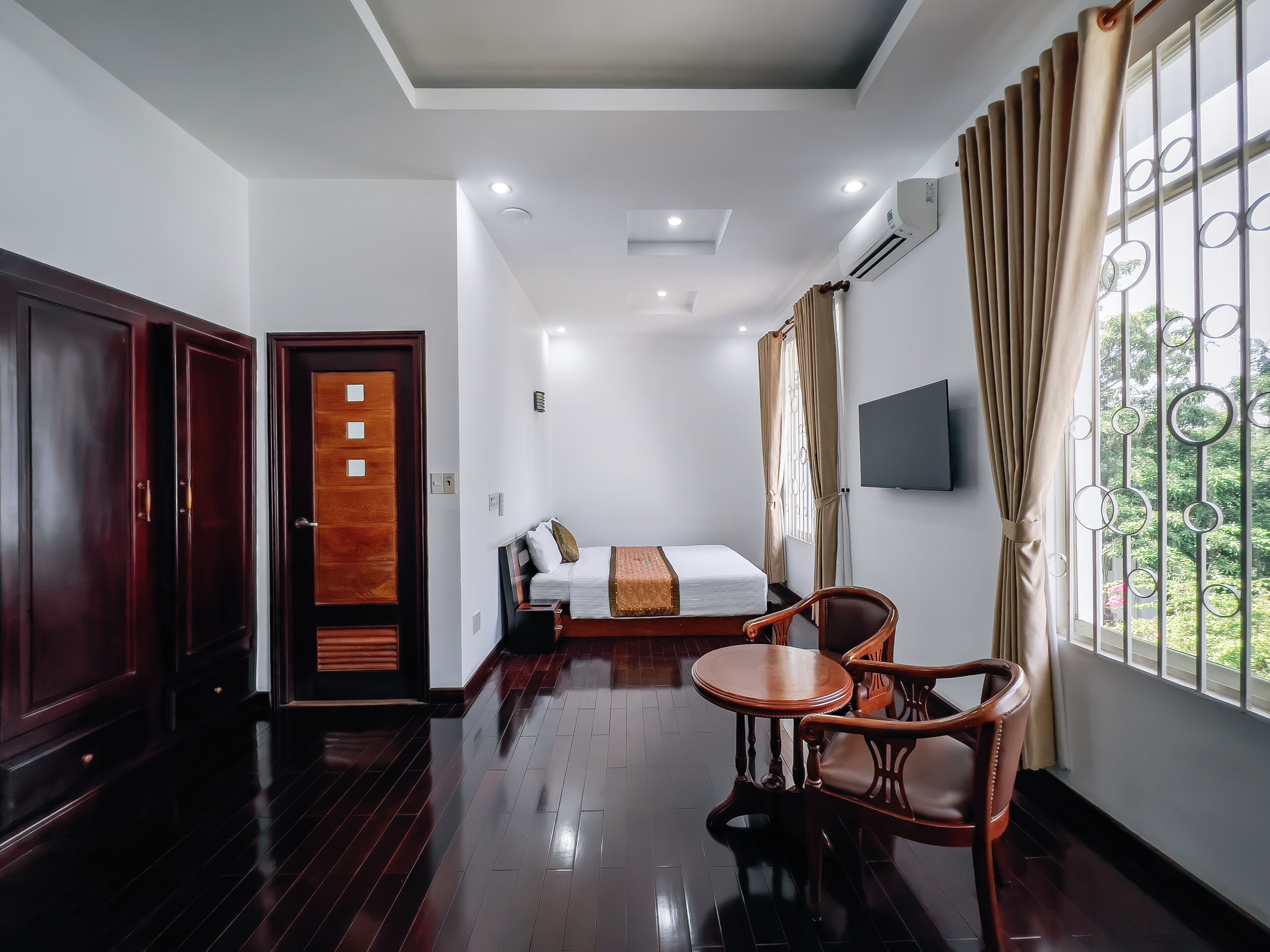 Phòng đôi Superior | Phòng khách | TV LCD 42-inch có truyền hình cáp, TV 