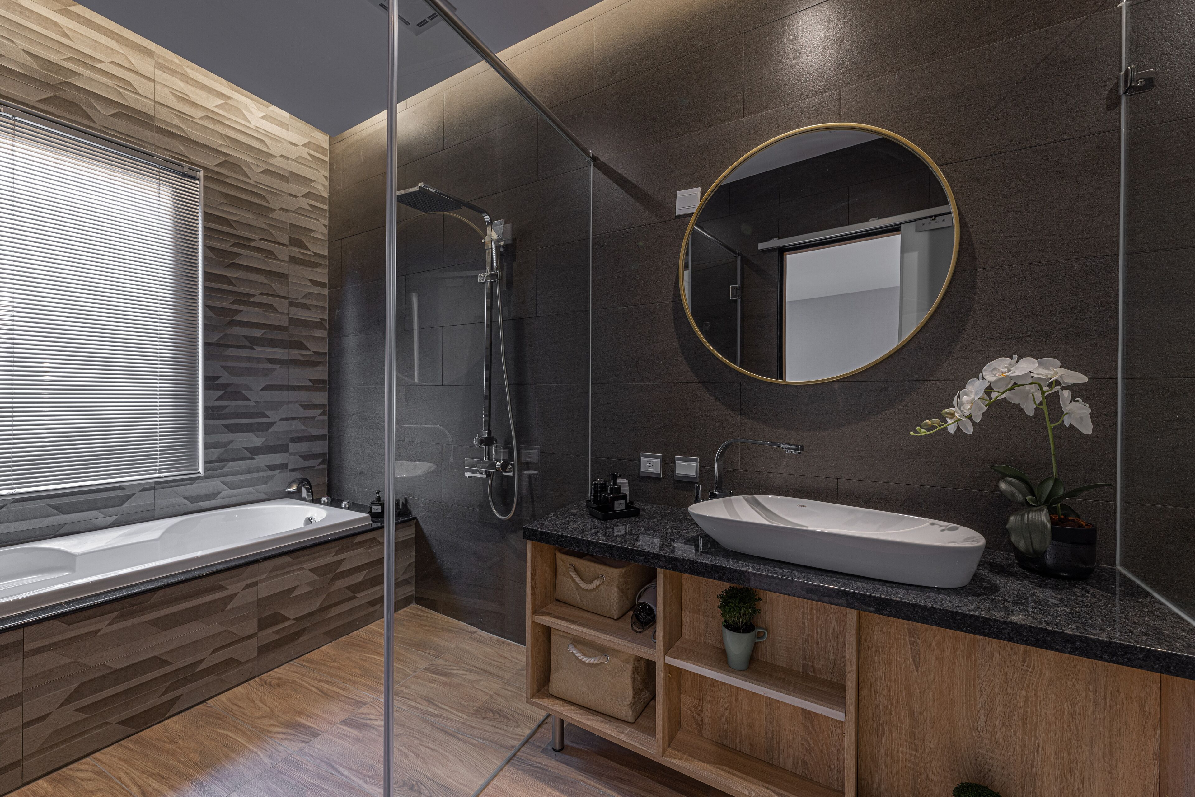 Ducha, cabezal de ducha con hidromasaje, secador de pelo, bidet