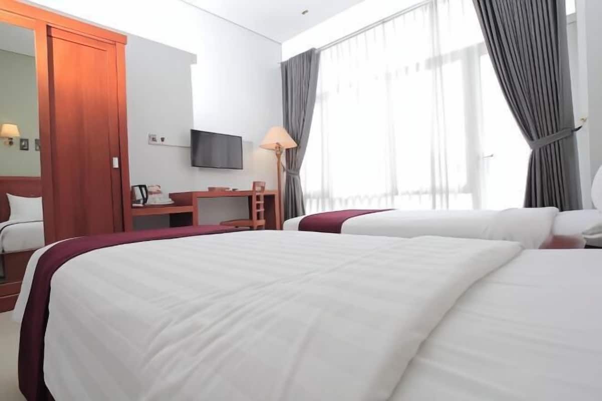 Hochwertige Bettwaren, Schreibtisch, kostenloses WLAN, Bettwäsche