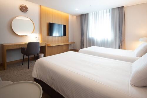 Standard Twin Room | Premium bedding, desk, blackout drapes, free WiFi