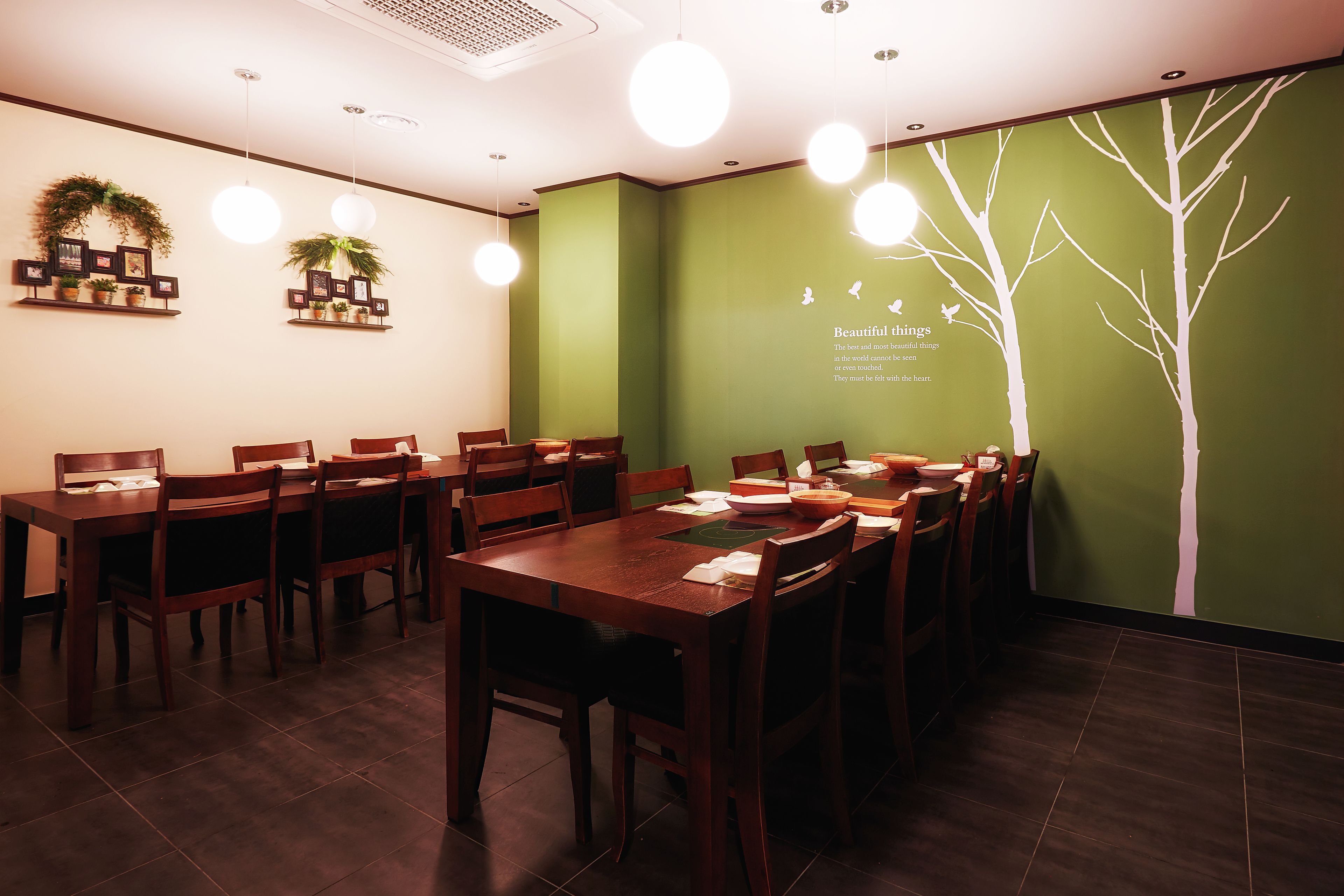 lunch and dinner served, korean cuisine