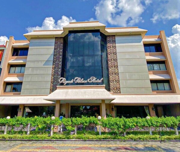 Riyadi Palace Hotel - Surakarta