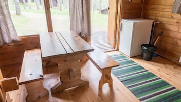 Casa de campo tradicional, baño compartido | Servicio de comidas en la habitación