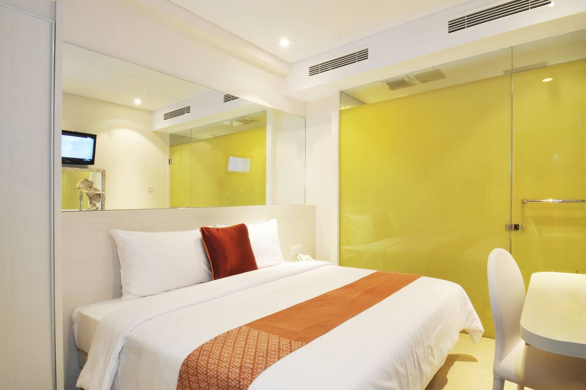 Chambre supérieure, 1 grand lit, non-fumeur | Literie de qualité, coffre-fort, accès au Wi-Fi (inclus), décor unique
