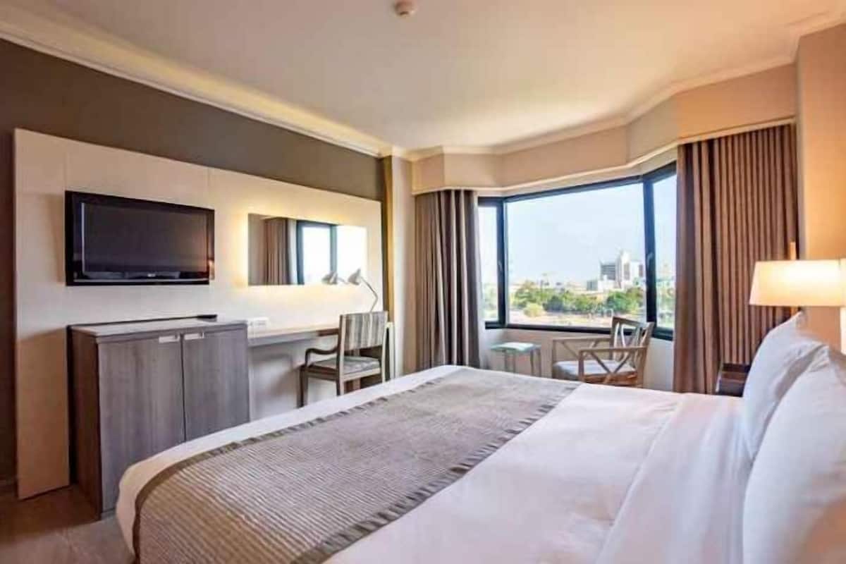 Minibar, in-room safe, desk, blackout drapes