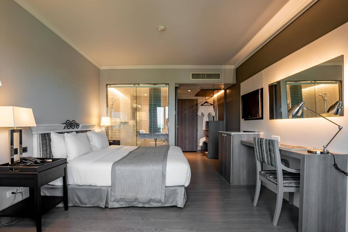 Minibar, in-room safe, desk, blackout drapes