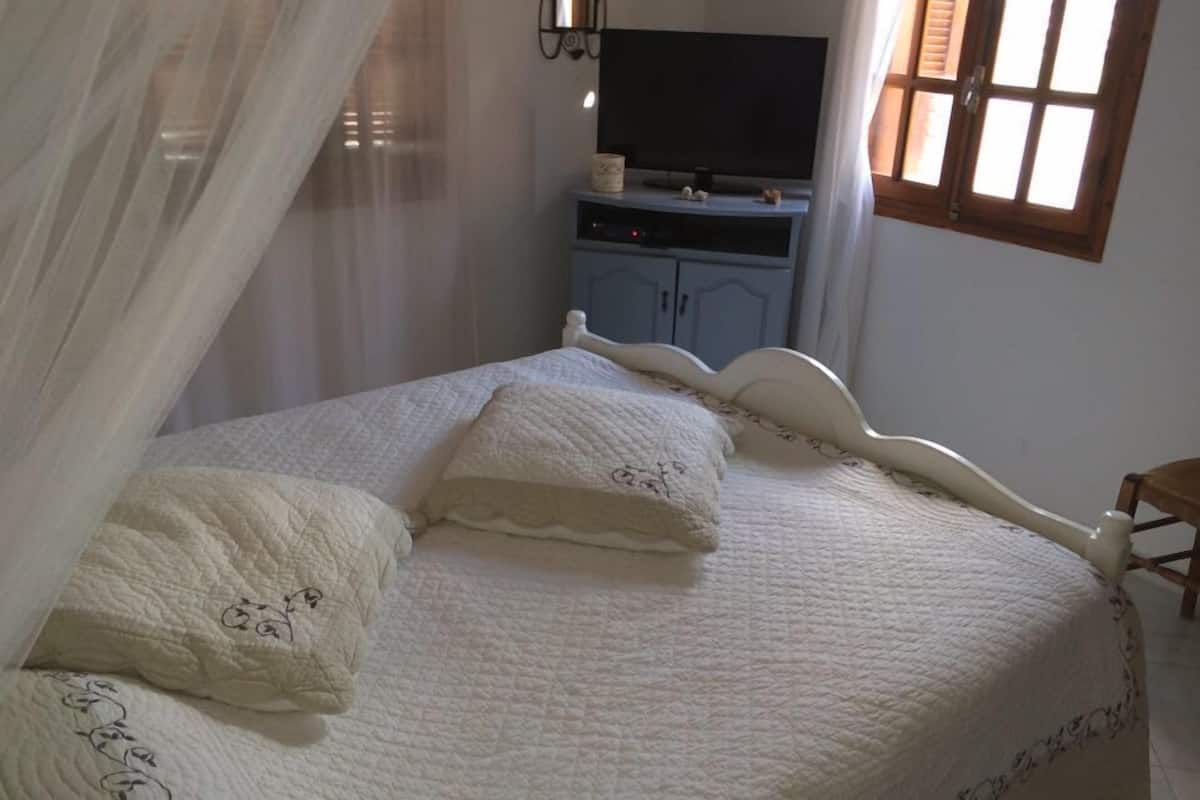 Room (Jasmin)