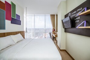 Premium bedding, in-room safe, individually decorated, desk