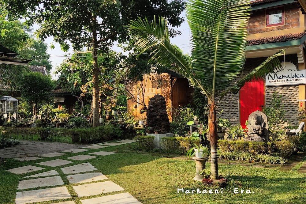 Mettaloka Guest House and Art Space