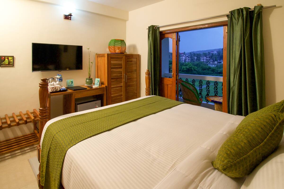 Quarto superior | Roupas de cama premium, frigobar, cofres nos quartos, escrivaninha