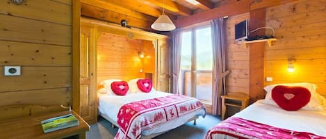 Doppelzimmer, Balkon | Schreibtisch, kostenloses WLAN, BettwÀsche
