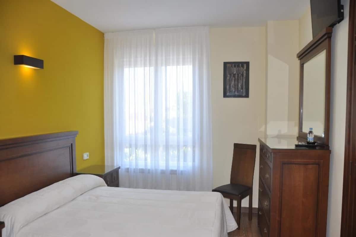 Suite | Blackout drapes, rollaway beds (surcharge), WiFi (free)