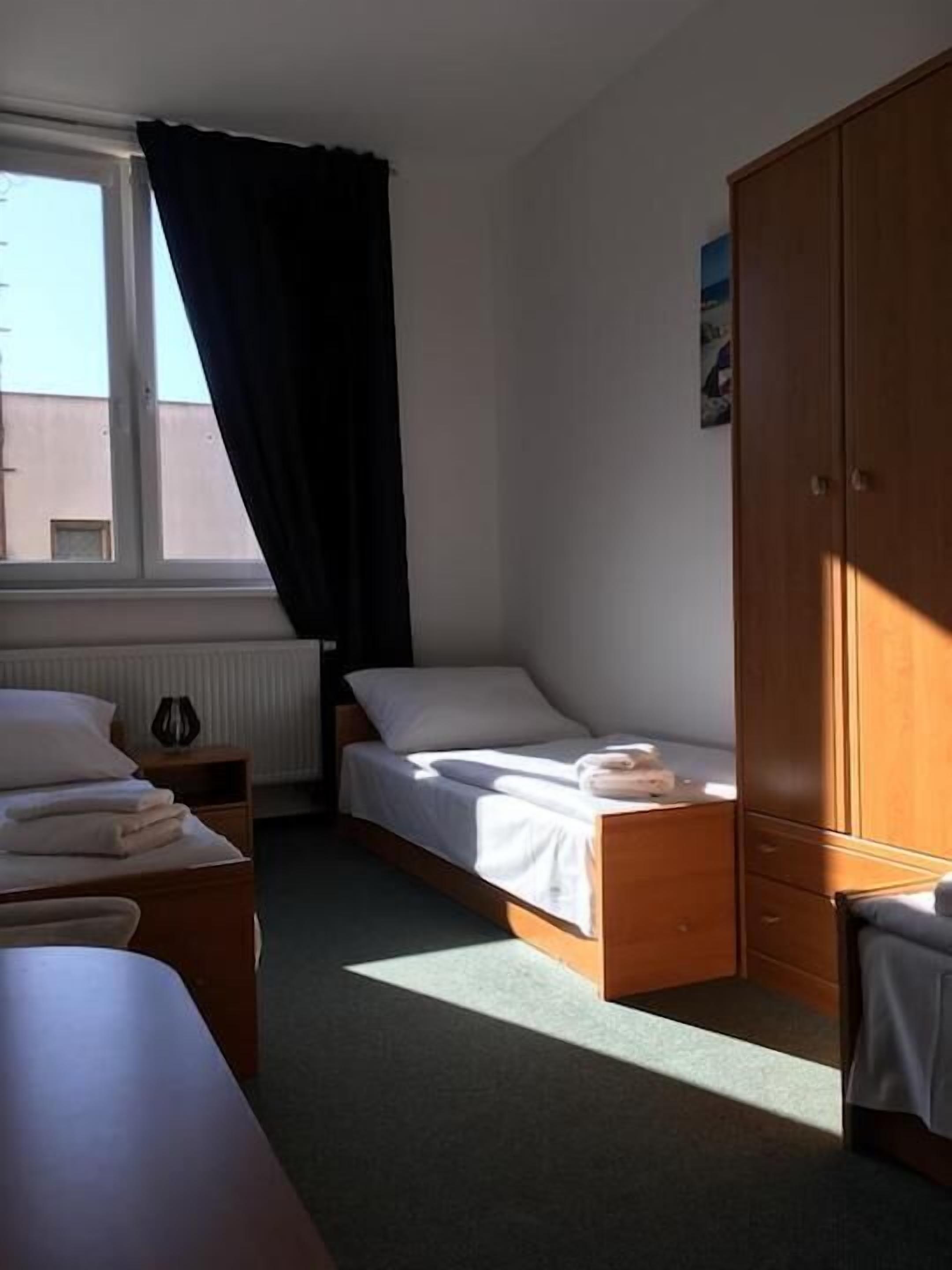 Economy Triple Room | Free WiFi, bed sheets
