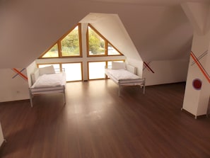Iron/ironing board, free WiFi, bed sheets - Hostelo Berlin Mitte (Berlin)