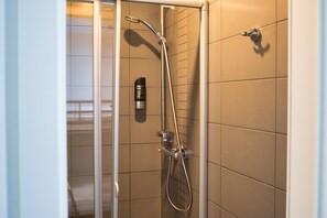 Dusj på badet