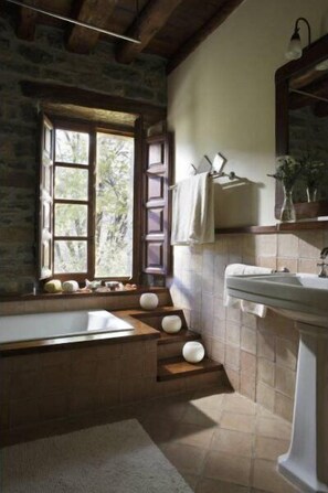 Bathroom - Casa de San Martín (Fiscal)