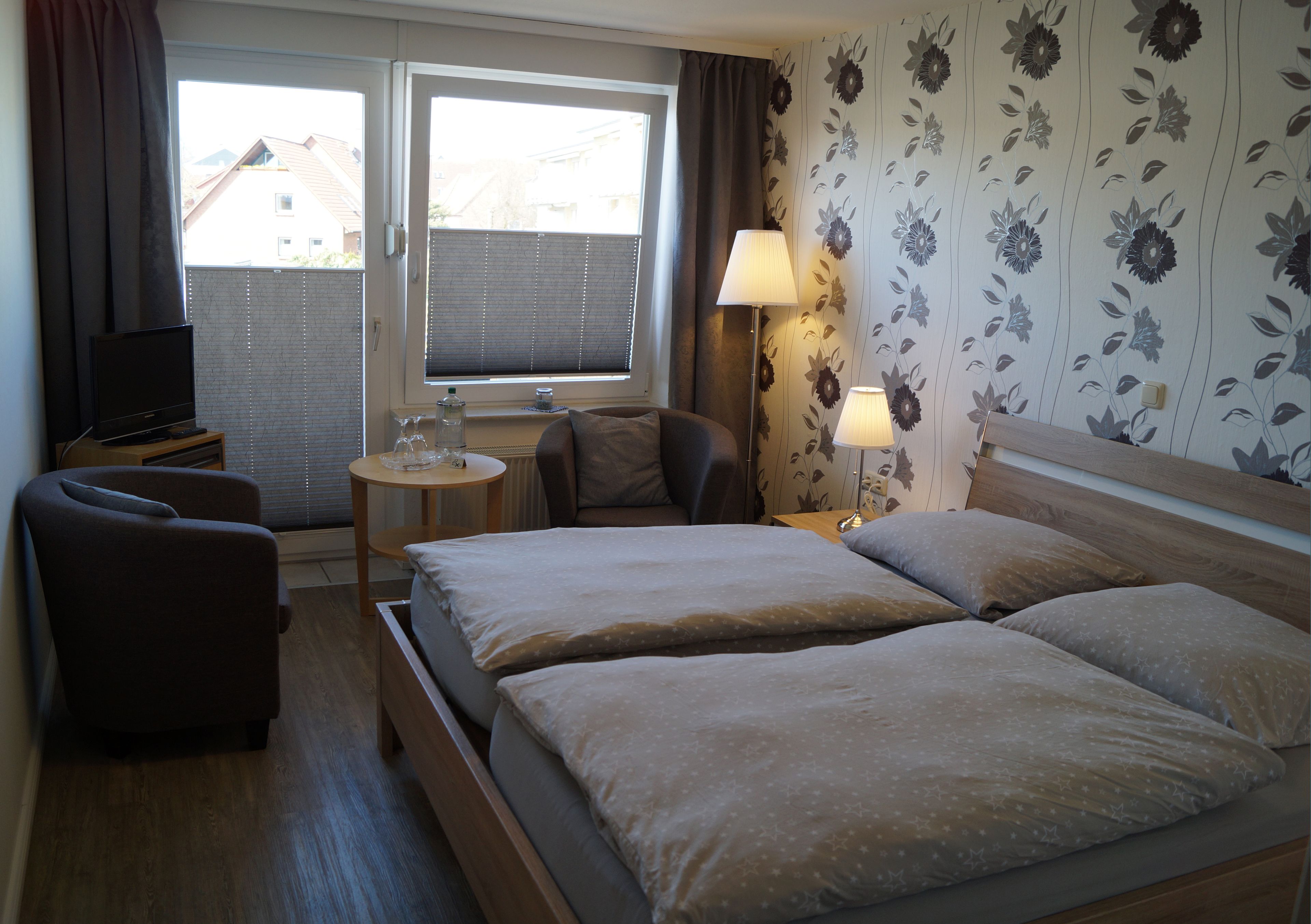 double room, balcony | in-room safe, cots/infant beds, rollaway beds, bed sheets