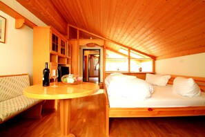 Family Quadruple Room, 2 Bedrooms