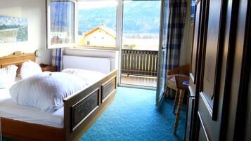 Chambre Double Standard, balcon, vue montagne | Bureau, rideaux occultants, chambres insonorisées, lits bébé (gratuits)