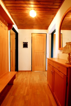 Familien-Vierbettzimmer, 2 Schlafzimmer | Flur